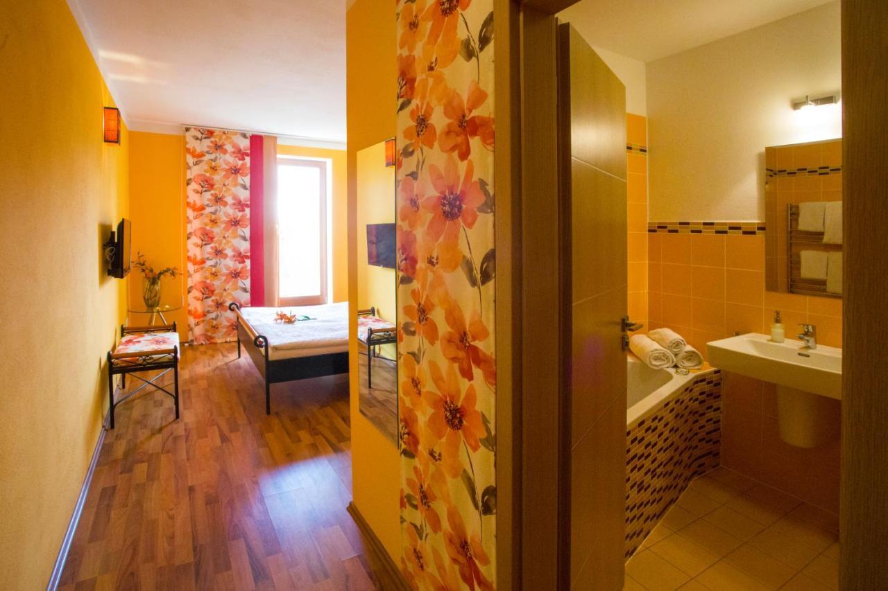 Design Hotel Romantick Třeboň المظهر الخارجي الصورة